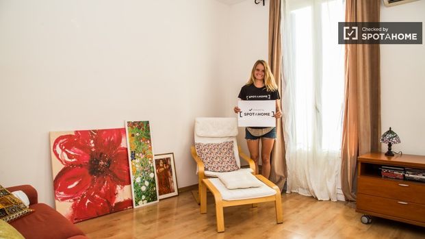 barcelona, Catalonia 08037 - Photo 1