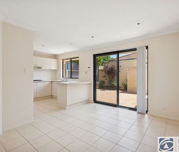 Immaculate Three-Bedroom Villa - Photo 3