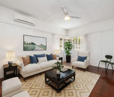CHARMING EAST BRISBANE GEM JUST MINUTES FROM THE CBD - Photo 1