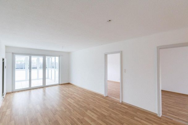 Gemütliche Wohnung mit Wintergarten und Balkon - Photo 1