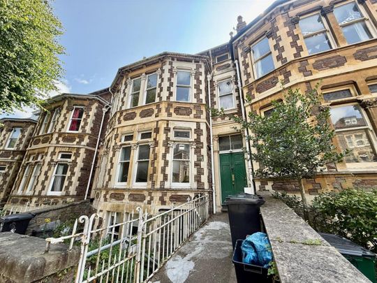 18734723, Clarendon Road, Bristol - Photo 1