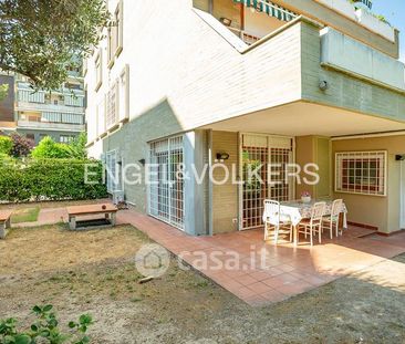 Appartamento in Affitto in Via Ildebrando Vivanti a Roma - Photo 4