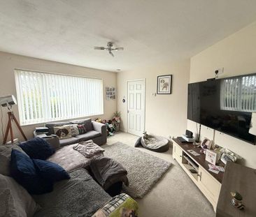 3 bedroom semi-detached house to rent - Photo 6