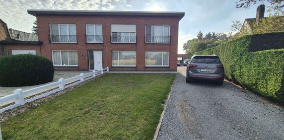 Huis te huur in Knesselare voor € 975 met 3 slaapkamers - Photo 2