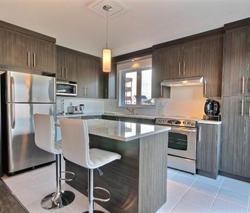 Superbe 4 1/2 + B, LÉVIS, (St-David), 3ième étage, air clim, 2 STAT... - Photo 3