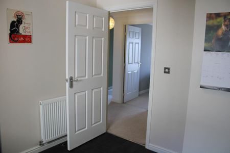 2 bed flat for rent in Corstorphine - Photo 4