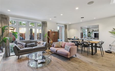 Thames Street, Weybridge, Surrey, KT13 - Photo 2