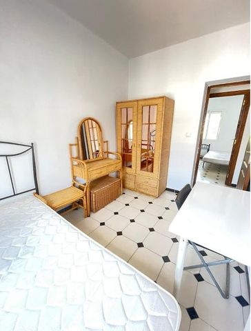 Calle López de Gomara, Sevilla, Andalusia 41010 - Photo 5