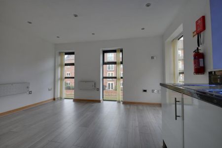 2 bedroom apartment to rent - Photo 3
