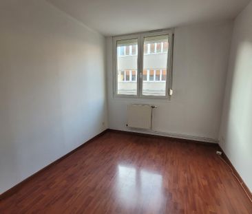 Location Appartement 3 pièces 72m² LENS 62300 - Photo 6