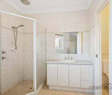 Stunningly Spacious Family Home - Photo 4