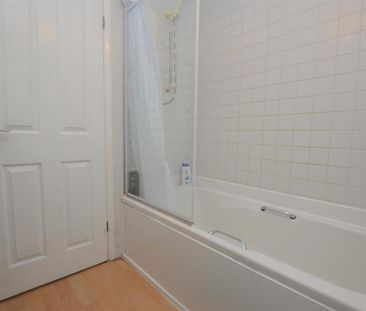 2 bedroom House To Let - Photo 3