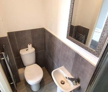 5 bedroom terraced house to rent - Photo 4