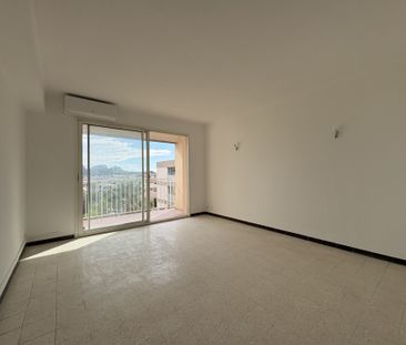 Location Appartement 3 pièces 59m² LA CIOTAT 13600 - Photo 3