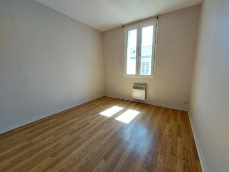 Location Appartement 2 pièces 45m² ELBEUF 76500 - Photo 5