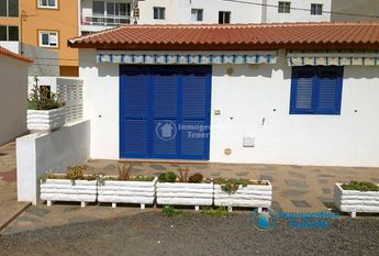 ** To rent 1 bedroom beach front house in Las Galletas