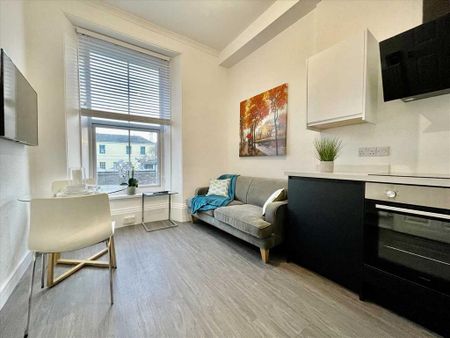 2 bedroom apartment to rent - Photo 3