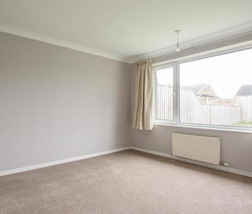 2 bedroom bungalow to rent - Photo 3