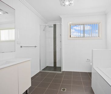 Beautiful, Spacious Home - Photo 3