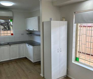 Split Level Townhouse - Photo 4