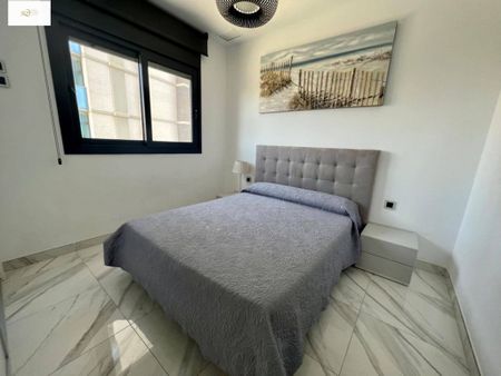 3 room luxury Flat for rent in Benidorm, Spain - Photo 4