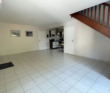 Location Maison 5 pièces 87m² - Photo 2