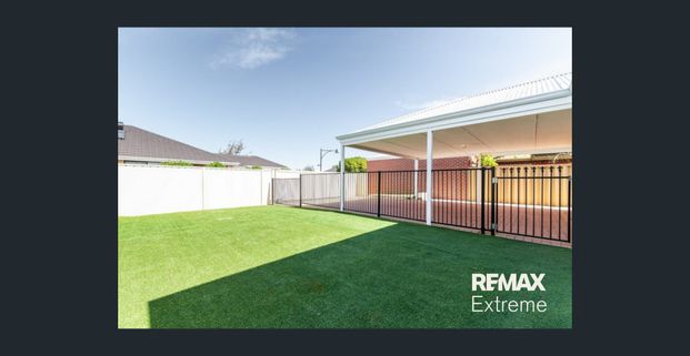 Walk to Everything - Photo 1