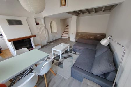 2P MEUBLÉ/ VENCE CITÉ HISTORIQUE - Photo 4