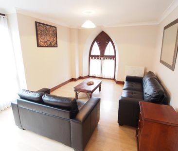 2 bedroom flat to rent - Photo 2