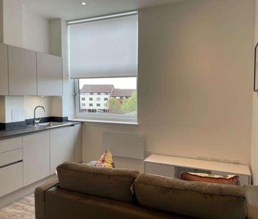 Wraysbury House, London Road, Staines, TW18 - Photo 3