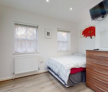 Studio to rent - Photo 6