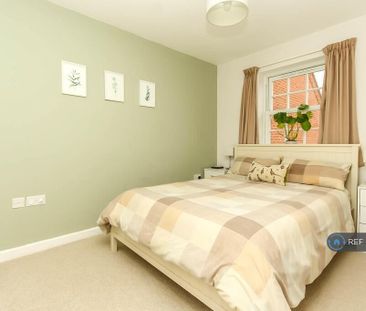 3 bedroom semi-detached house to rent - Photo 4