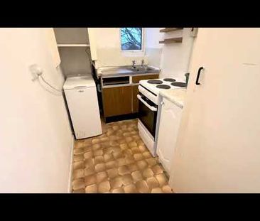 1 Bed Flat, Derby Road, NG7 - Photo 4