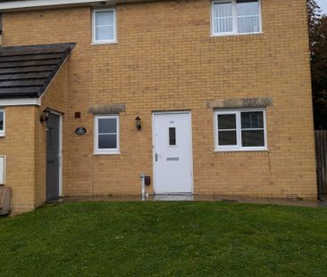 **** Apply on line *** Intermediate rental 1 bed Ground Floor Flat Heol Y Pibydd, Gorseinon. Salary over 17k * - Photo 3