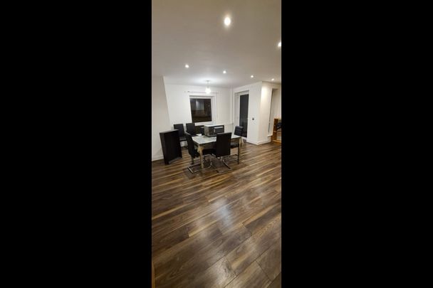 2 Bed Flat, Serenity Close, HA2 - Photo 1