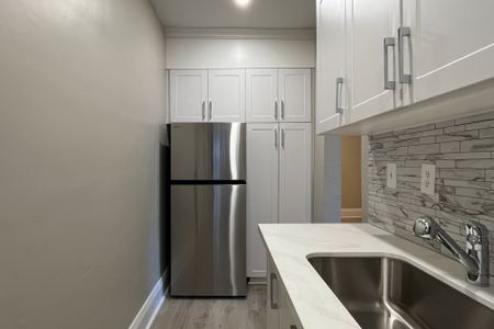 For Lease - 775 Woodbine Avenue, Toronto, Ontario - Photo 5