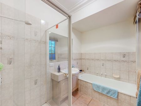 3/18 Dickens Street, Glen Iris VIC 3146 - Apartment For Rent | Domain - Photo 4