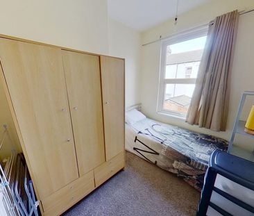 4 bedroom house to rent - Photo 2