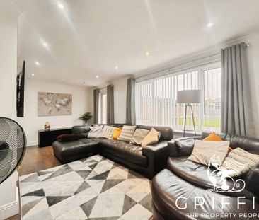 Chafford Way, Stifford Clays, Grays, RM16 - Photo 2