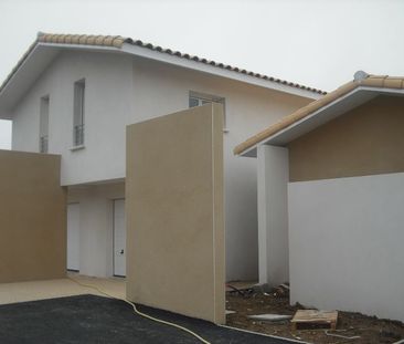 Location Maison 4 pièces 97m² - Photo 2