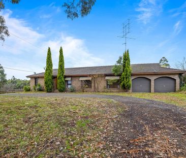 Freshly Renovated Lifestyle Home On Large Block - 12 Acres included - Photo 1