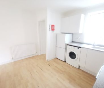 Studio Flat, Cumberland Road, RG1 - Photo 4