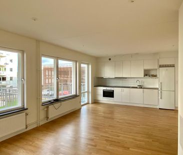 Hjulstavägen, Spånga - Photo 1