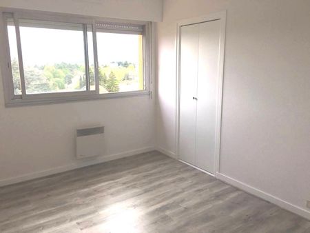 Location Appartement 2 pièces 50m² ROMANS SUR ISERE 26100 - Photo 5