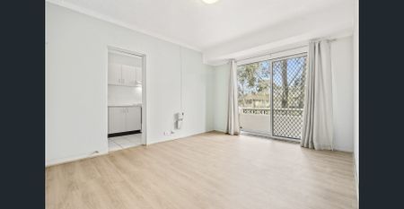 Bright & Fresh | Parkside Living in Prime Auburn Location - Photo 2