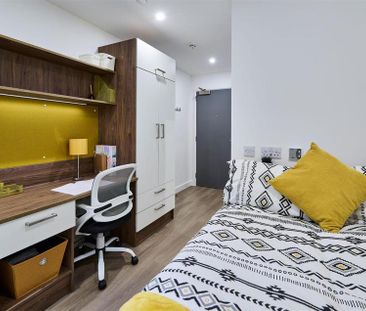 1 bedroom in a flat share to rent - Photo 4