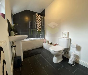 3 bedroom terraced house to rent - Photo 3