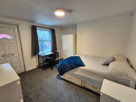 5 bedroom house share to rent - Photo 4