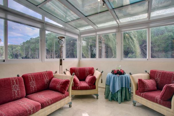 4 bedroom luxury Villa for rent in Estepona, Spain - Photo 1