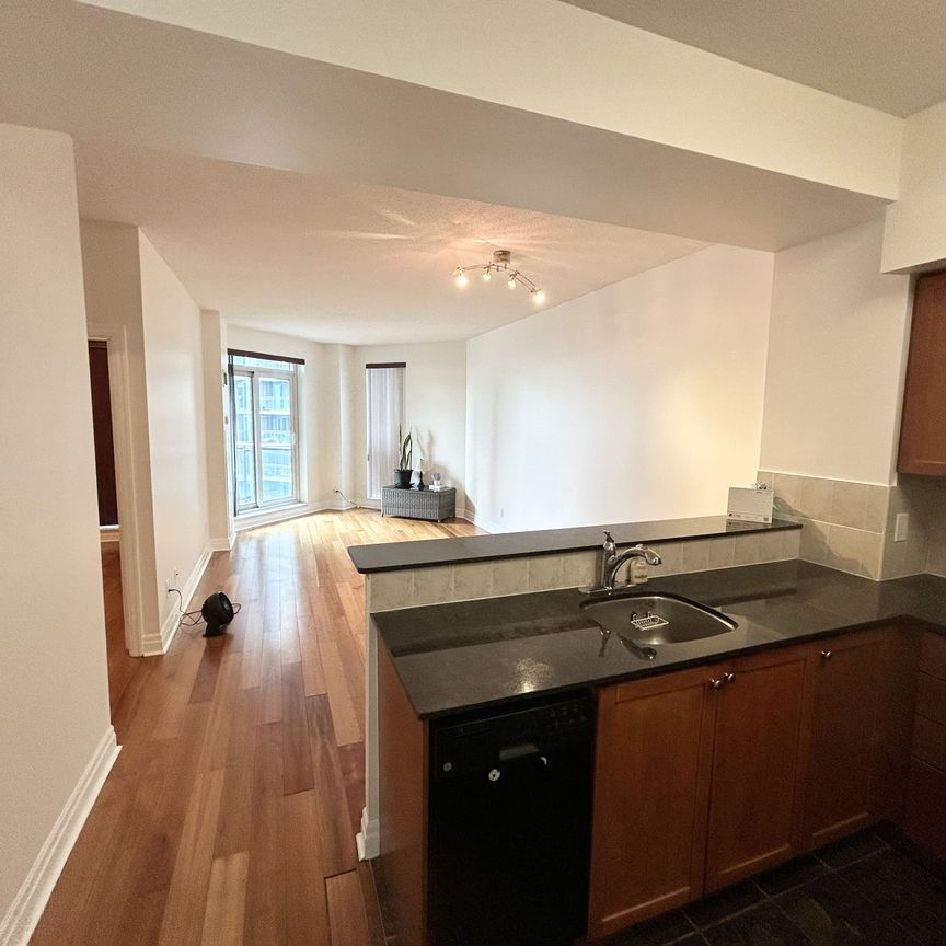 For Lease - 2119 Lakeshore Boulevard Unit# 711, Toronto, Ontario - Photo 1